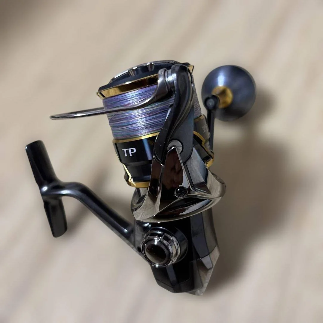 Котушка Shimano 20 Twin Power 3000MHG (зі шнуром Duel Hardcore)