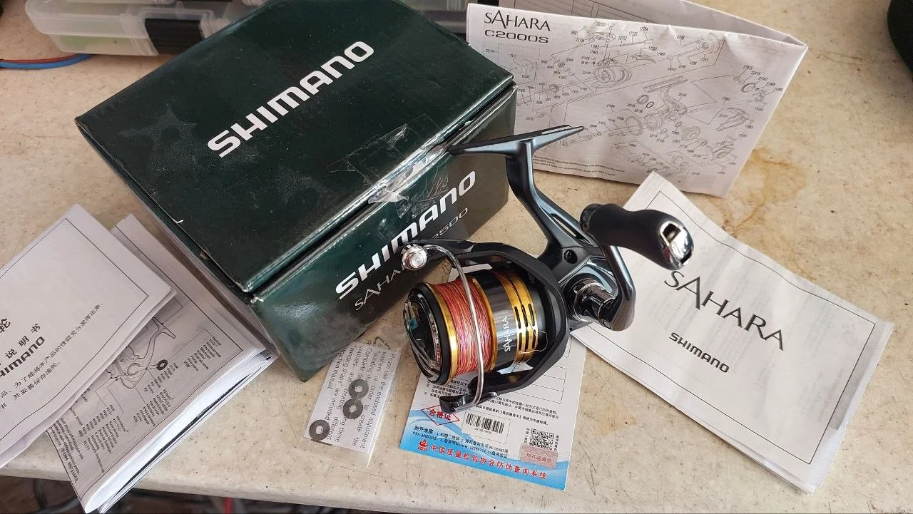 Котушка Shimano Sahara 2500 FJ (зі шнуром Varivas PE x8 #0.6)