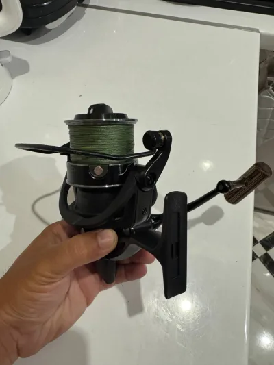 Коропова котушка Okuma INC-6000 (з жилкою та шок-лідером, одна тестова рибалка)
