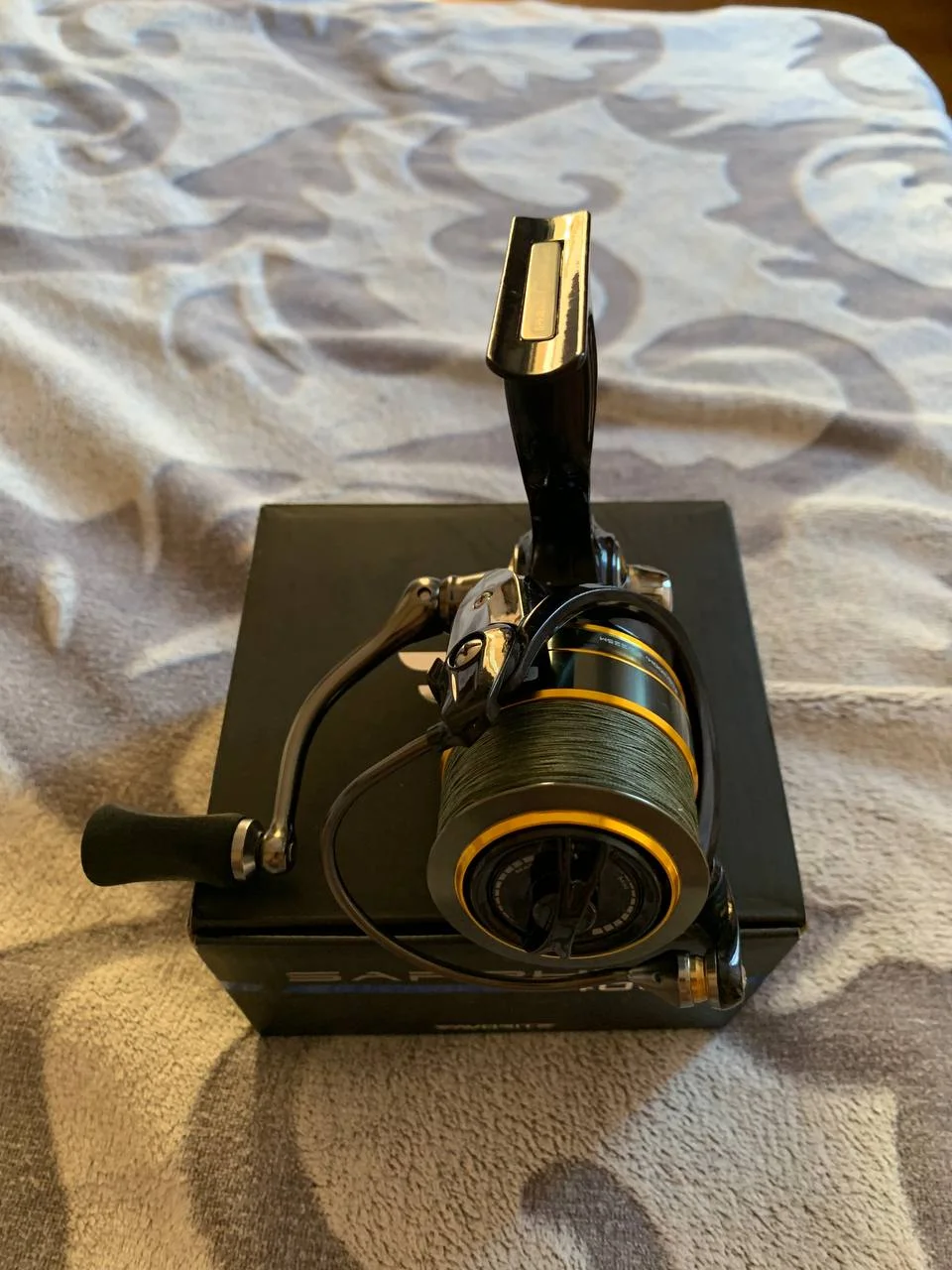 Котушка Favorite Sapphire 4000