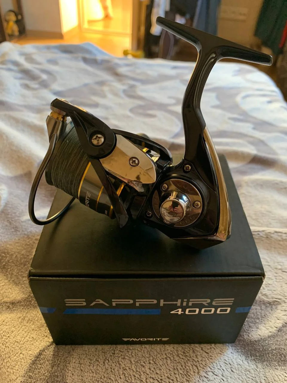 Котушка Favorite Sapphire 4000