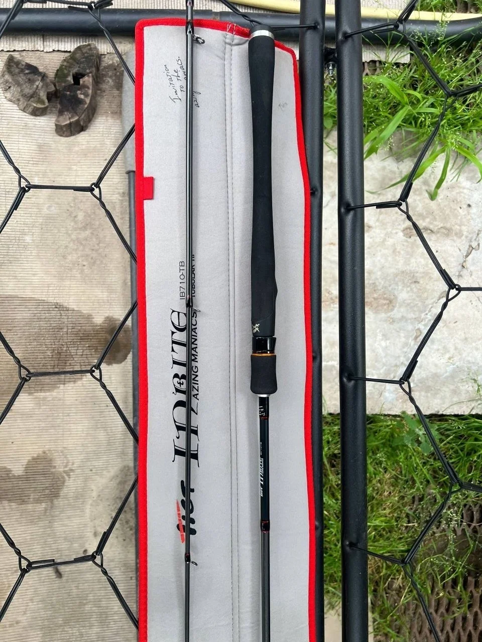 Спінінг Tict Inbite IB710-TB (2.40м, 0.9-12г, злом тюльпана, потерта ручка)