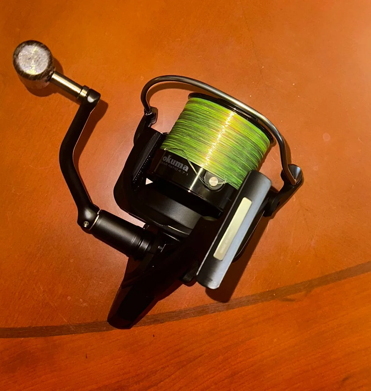 Котушка Okuma 8K FD 5+1BB 4.7:1 (+волосінь Katran Crypton Carp 0.309mm)