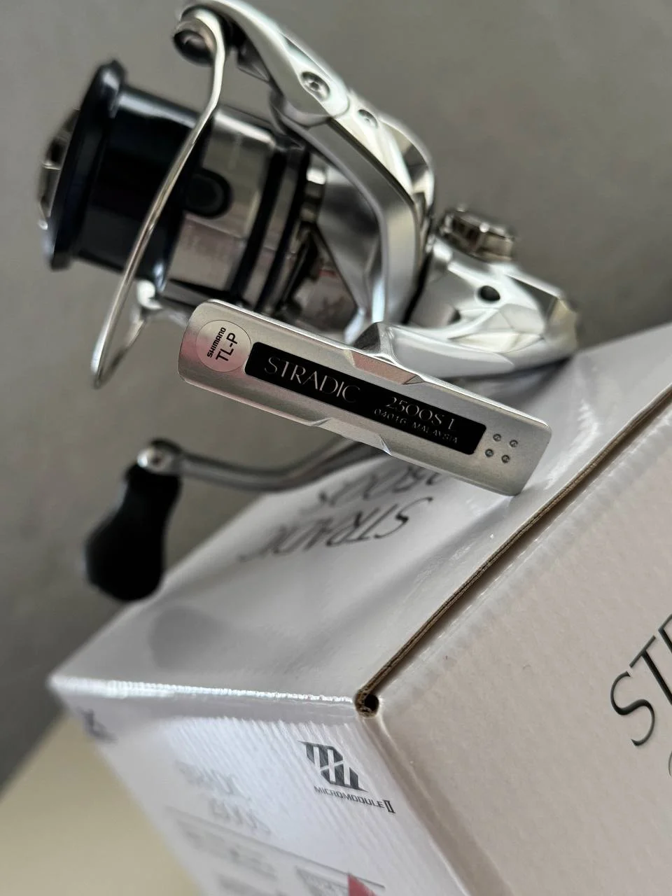 Котушка Shimano Stradic19 2500S
