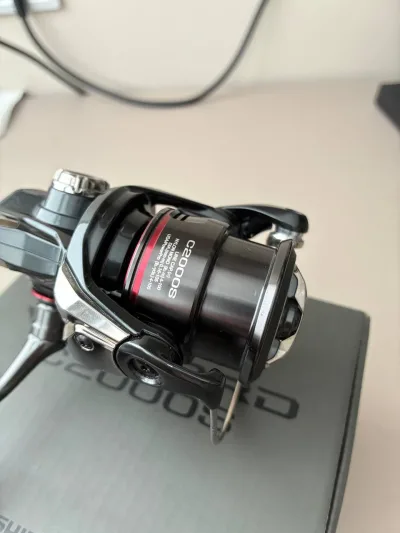Котушка Shimano Vanford C2000S