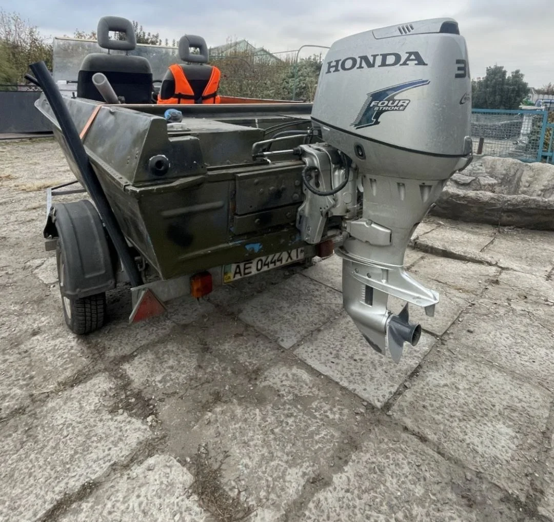 Човен Крим Honda BF30 4-тактний