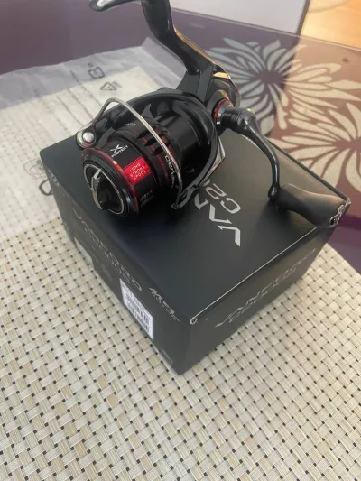 Котушка Shimano Vanford 20 C2000S