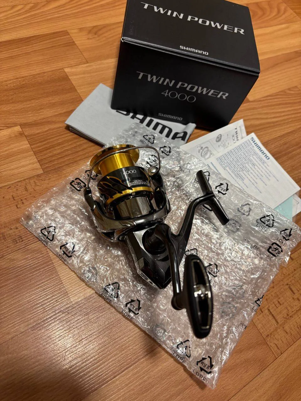 Котушка Shimano 20 Twin Power 4000