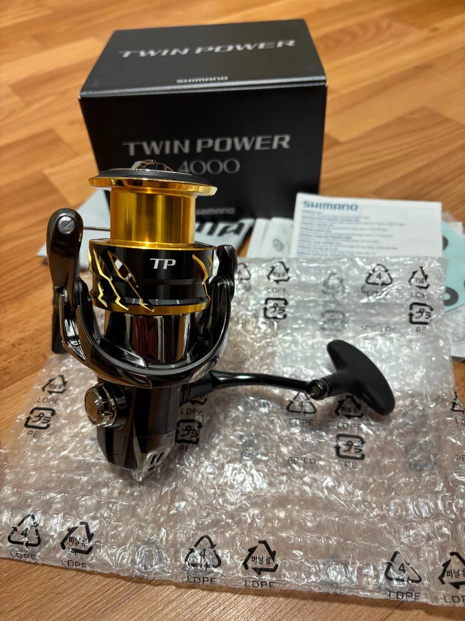 Котушка Shimano 20 Twin Power 4000