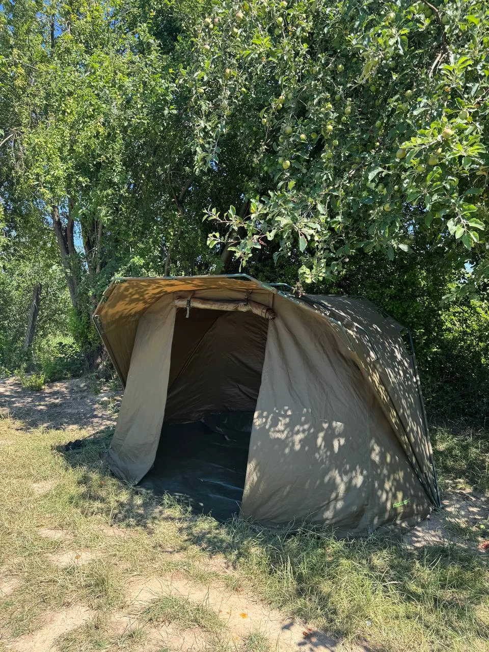 Карповий шатер Pelzer, коропова розкладушка Tramp