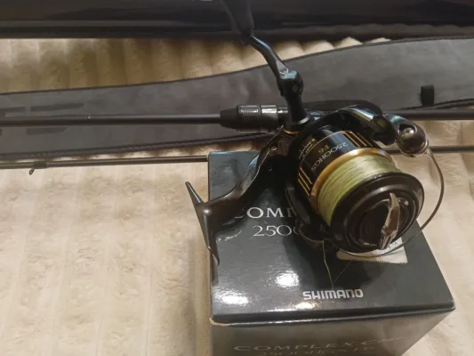 Комплект Favorite Black Swan 7112 2-10г Shimano Complex 2500 HD