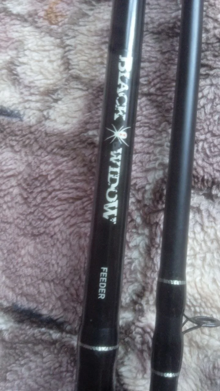 Фідер Daiwa Black Widow 3.3м 100г