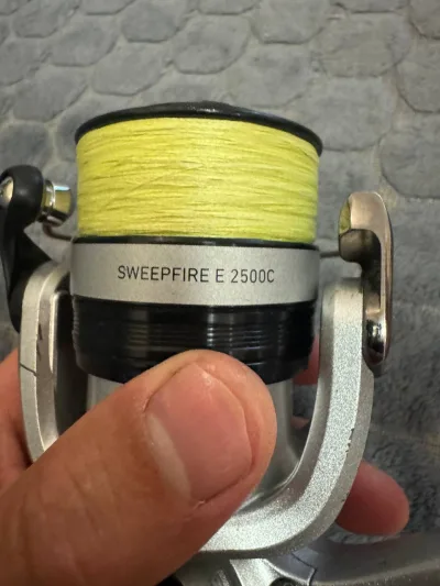 Котушка Daiwa Sweepfire 2500 C