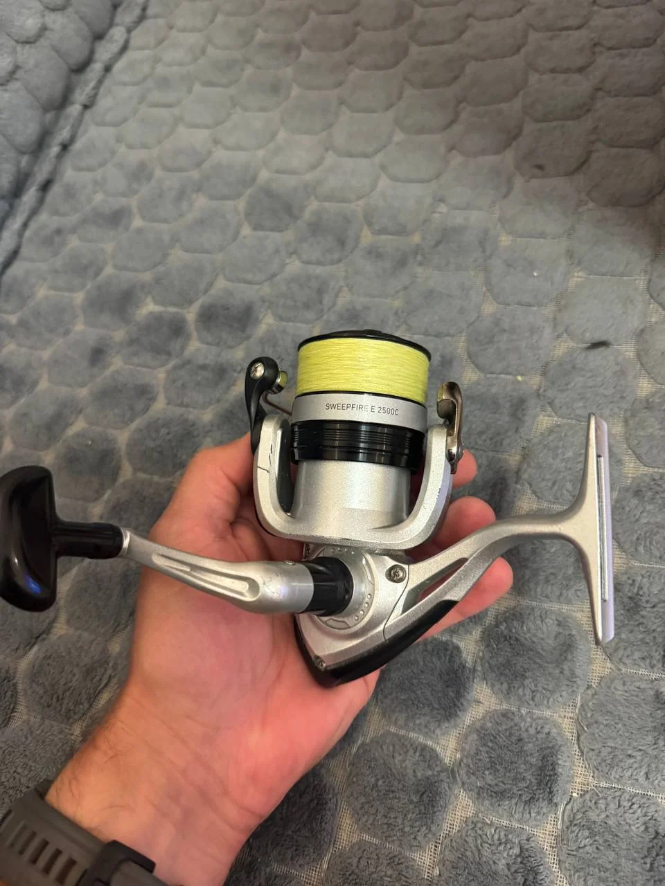 Котушка Daiwa Sweepfire 2500 C
