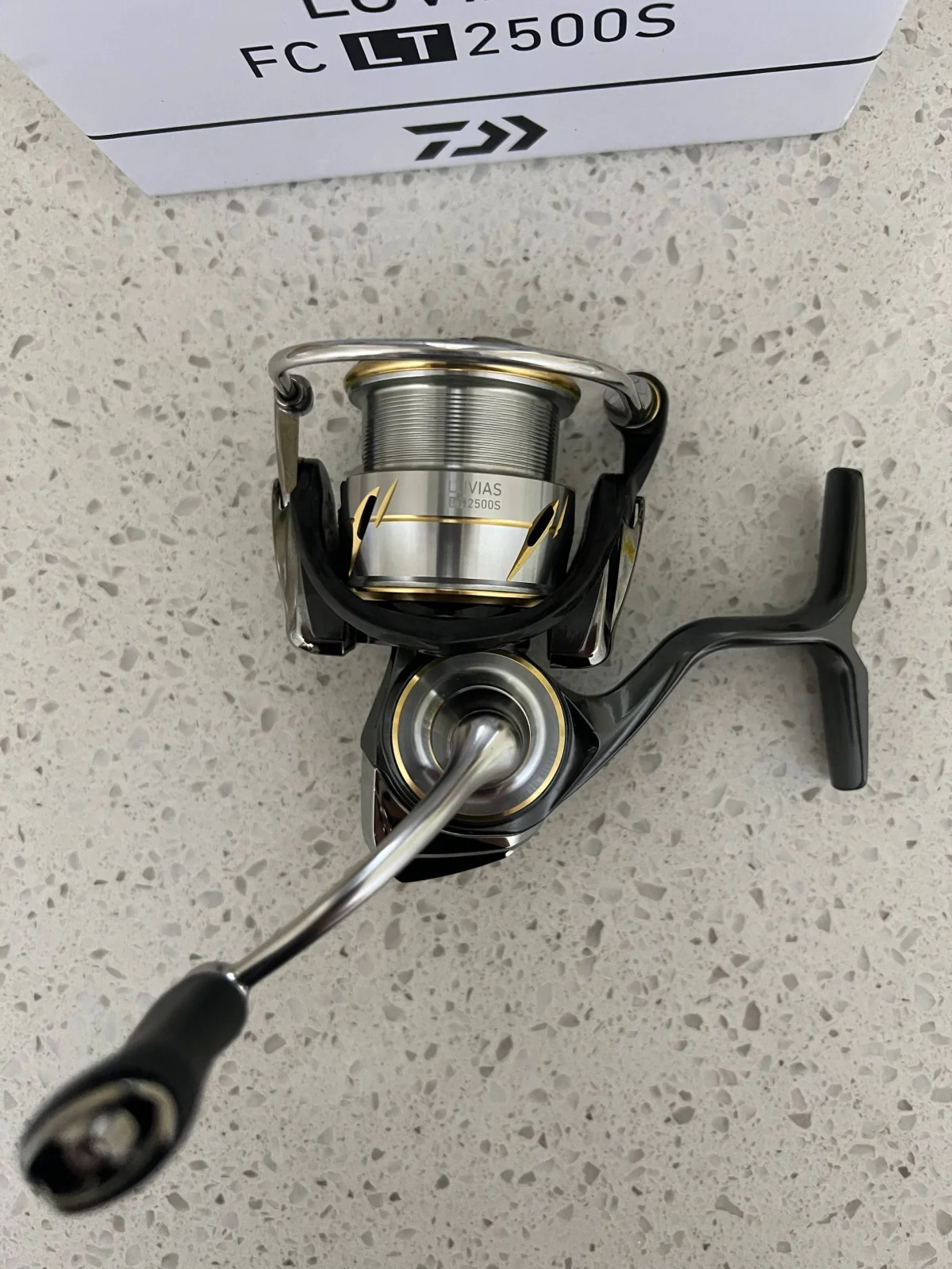 Котушка Daiwa Luvias 20 FC2500S