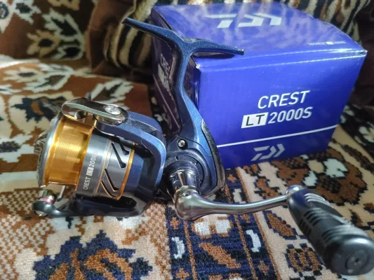 Котушка Daiwa 20 Crest LT2000S