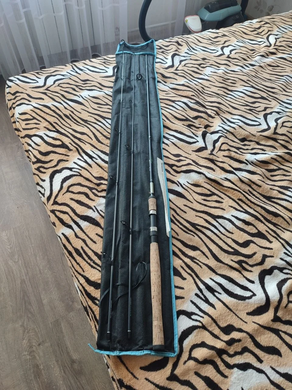 Спінінг Weida Explorer 240 2.4м 2-8/3-17
