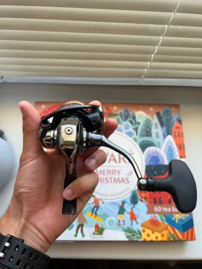 Котушка Daiwa 20 Fuego 3000-C