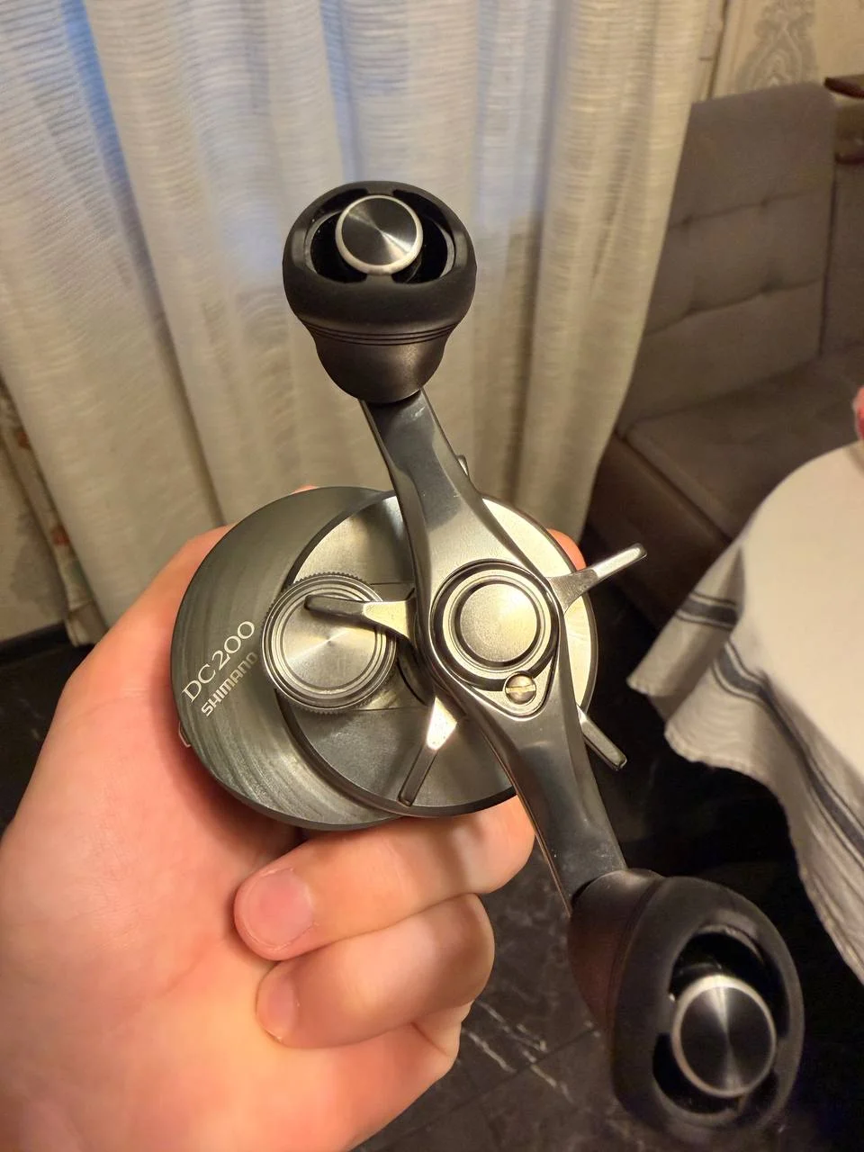Котушка Shimano Calcutta Conquest DC 200