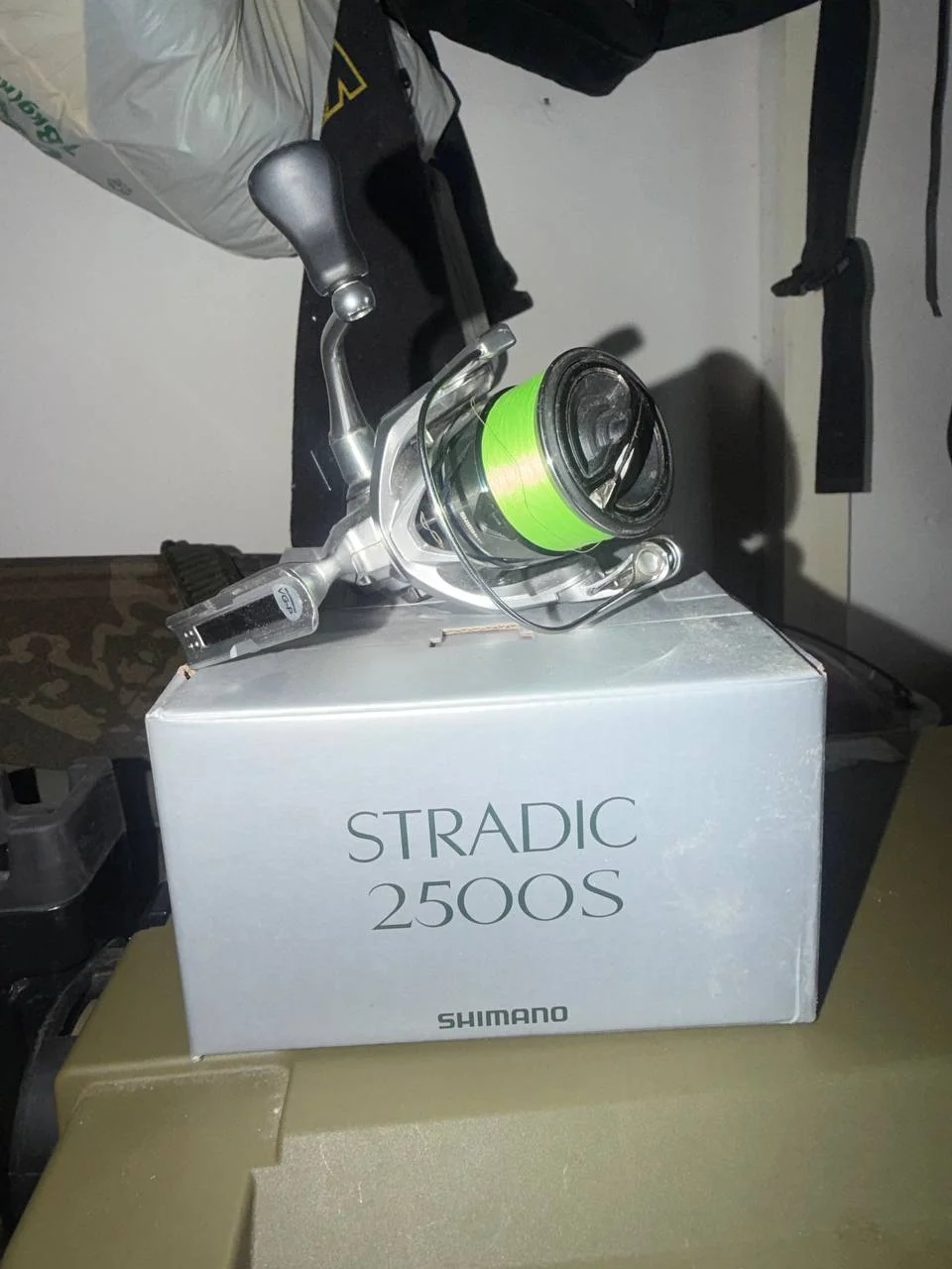 Котушка Shimano 23 Stradic FM 2500