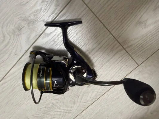 Котушка Favorite Sapphire 4000S