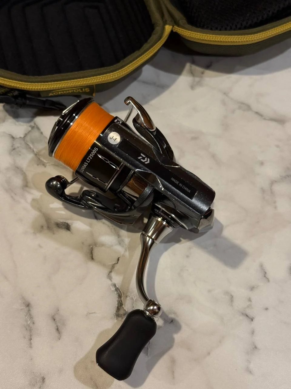 Котушка Daiwa Luvias 2500S