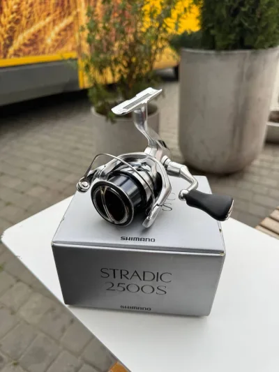 Котушка Shimano Stradic 23 2500S