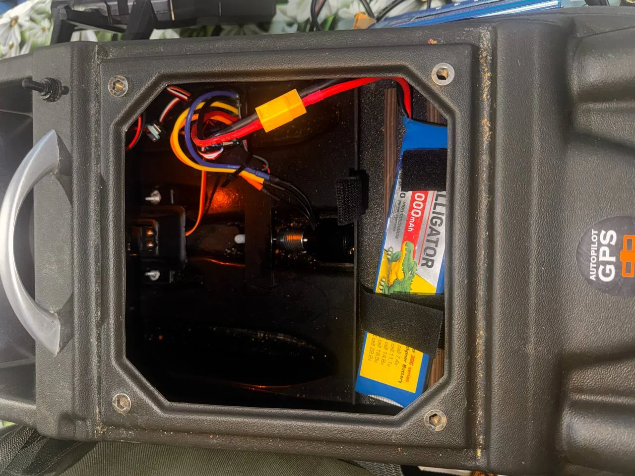 Кораблик Rift-X Profi для завозу прикормки