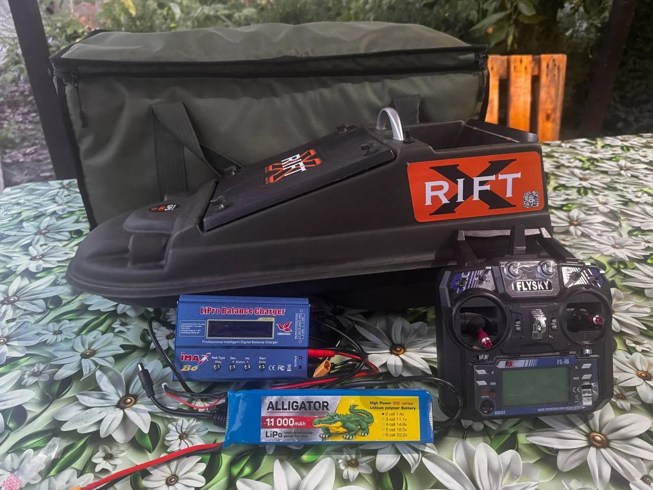 Кораблик Rift-X Profi для завозу прикормки