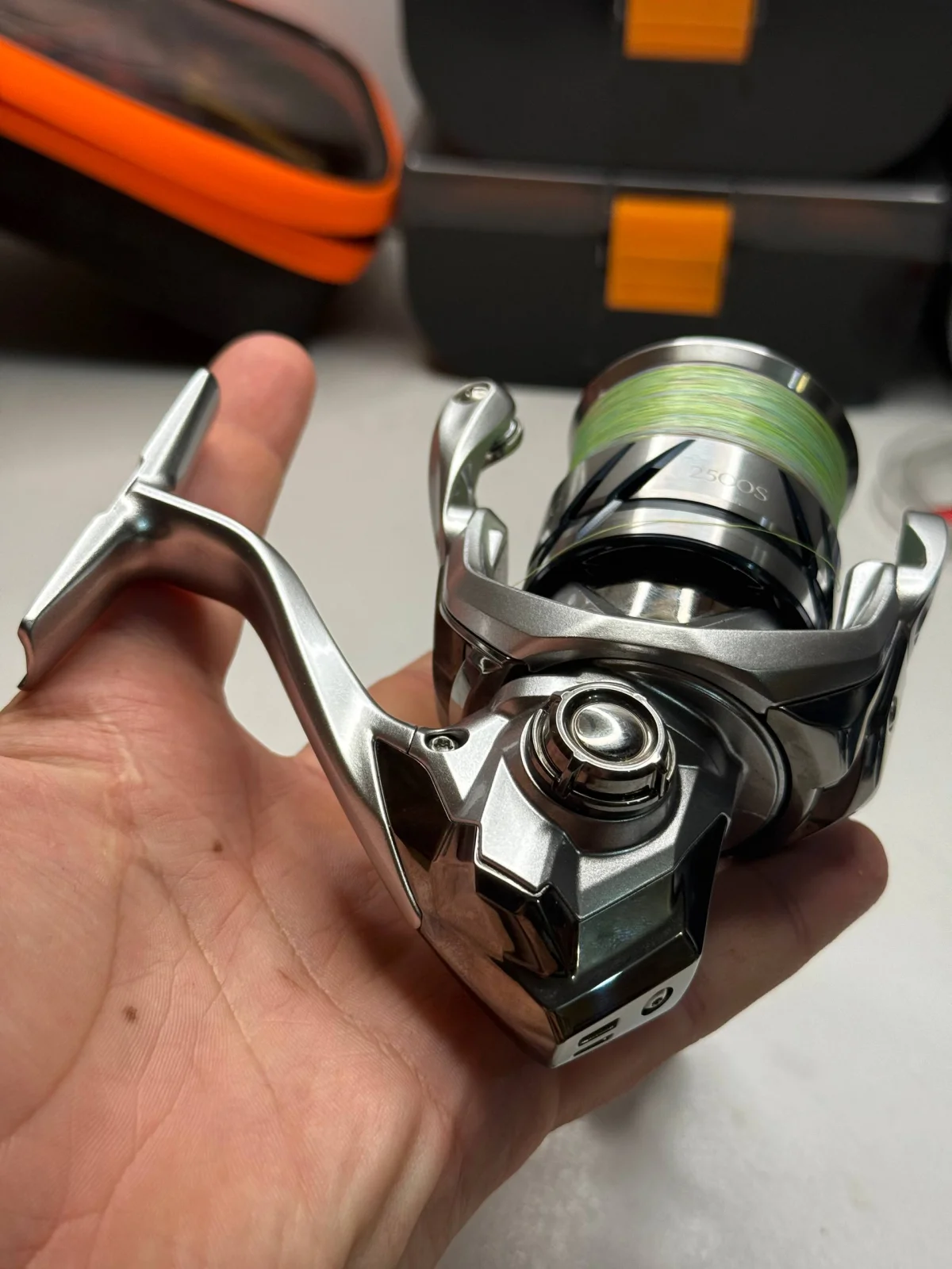 Котушка Shimano Stradic FM 2500S 6+1BB 5.1:1