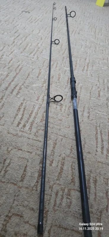 Коропове вудилище Daiwa Black Widow XT Carp 3.60м 3.0lb (2-секційне)