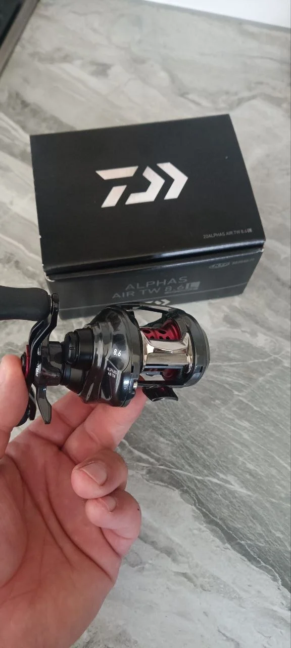 Мультиплікаторна котушка Daiwa Alphas Air 2020 Left (нова)