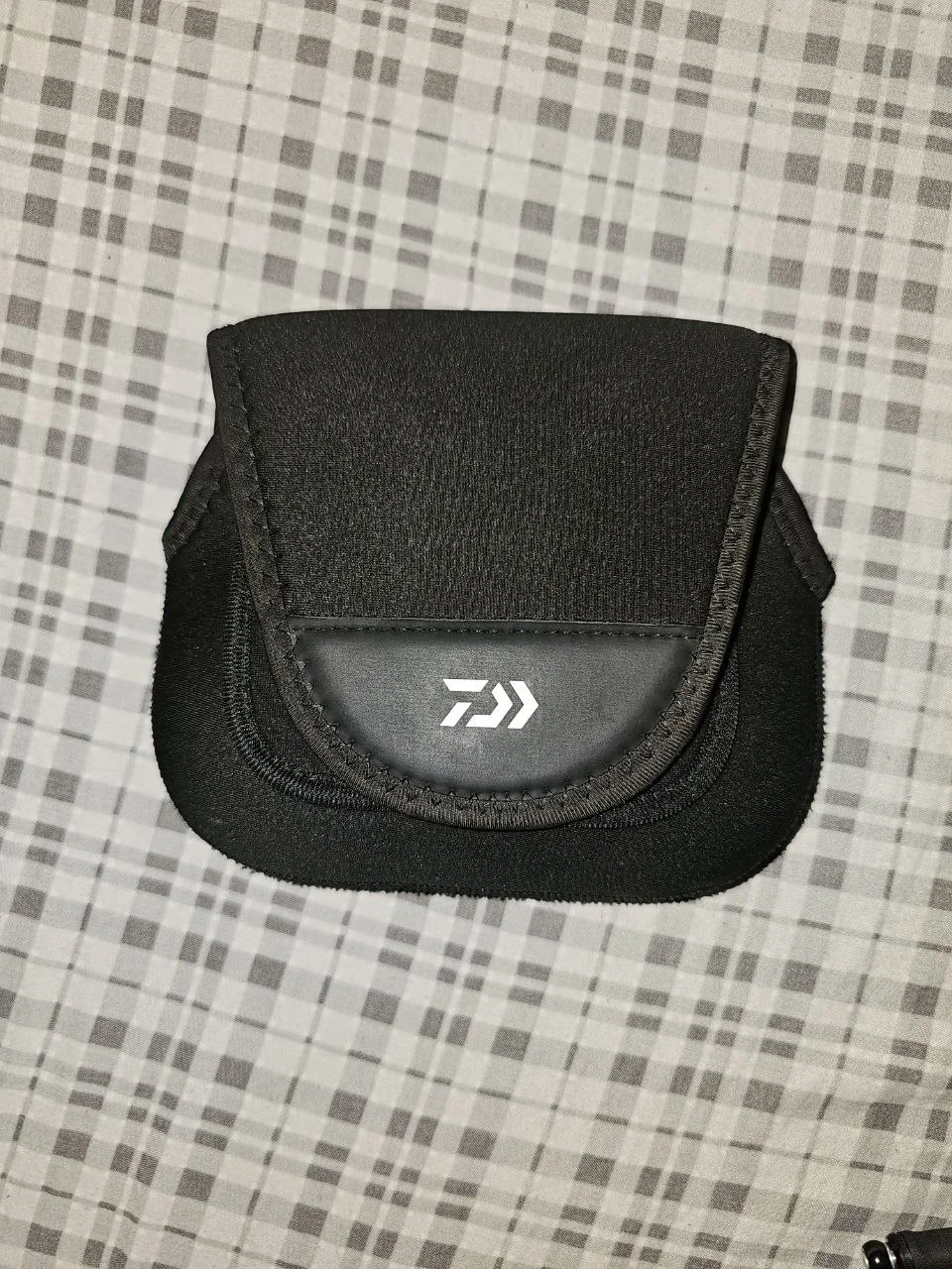 Неопреновий чохол для котушки Daiwa