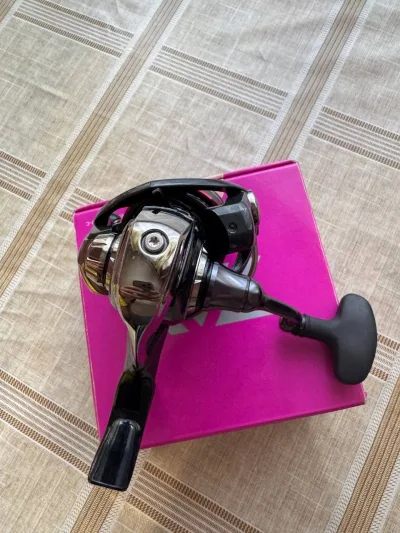 Котушка Daiwa 20 Fuego LT 3000-C