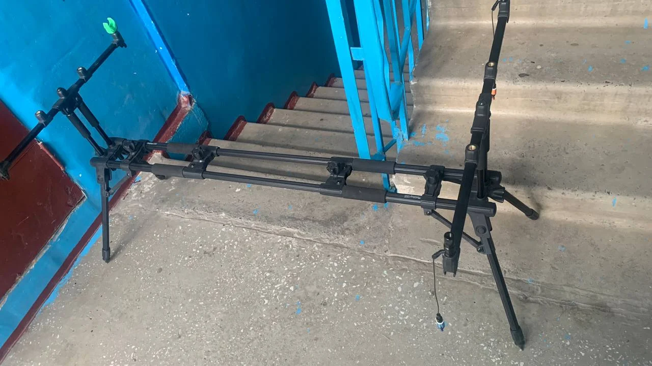 Род-под Fishing ROI Fast Carp на 4 вудилища
