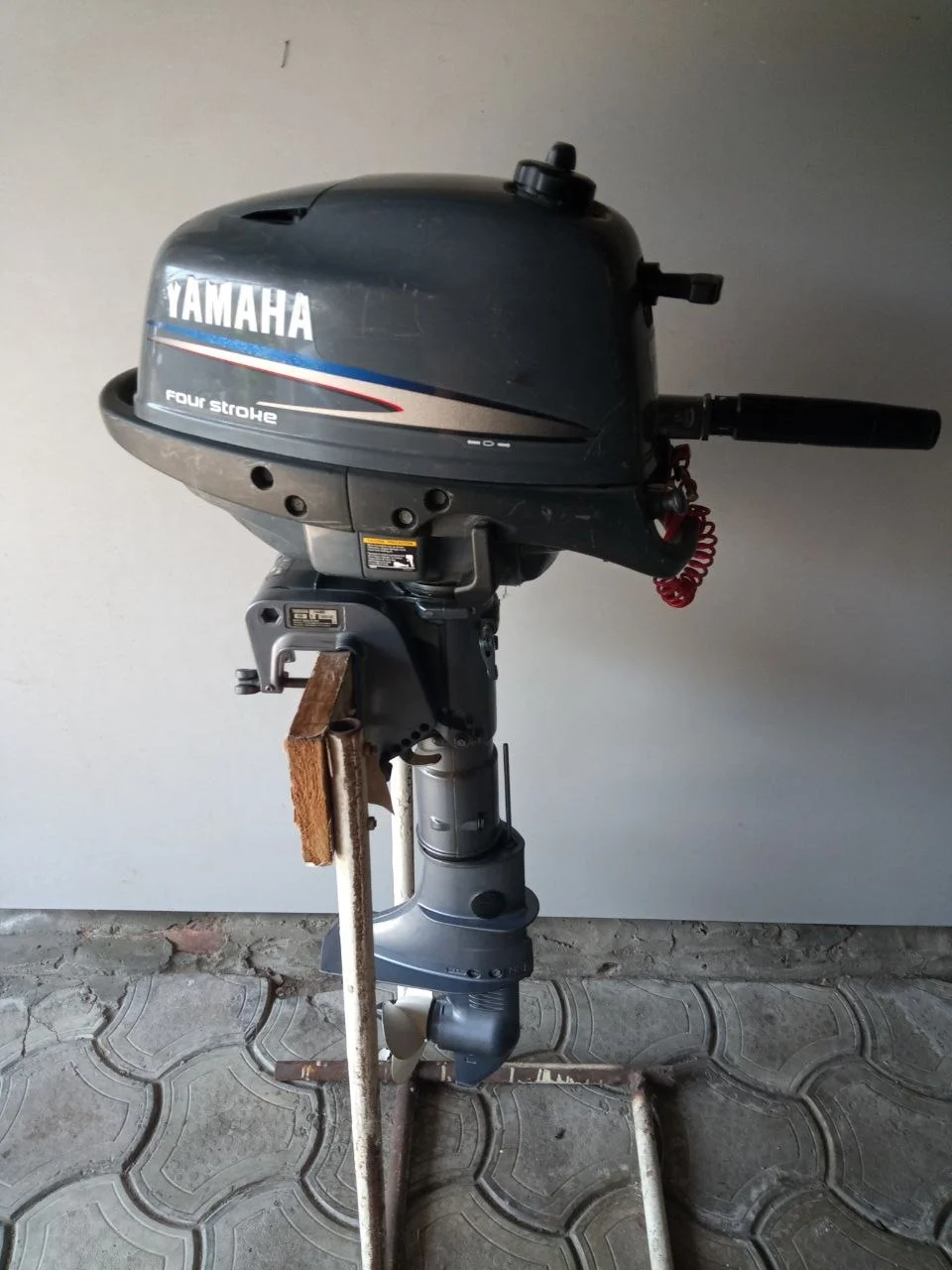 Човновий мотор Yamaha (4-х тактний)