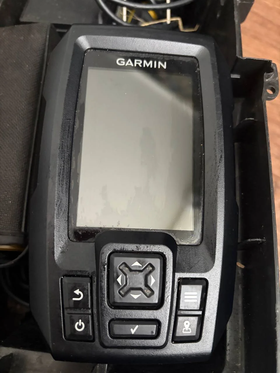 Ехолот Garmin Striker 4 (комплект з кейсом та акумулятором)