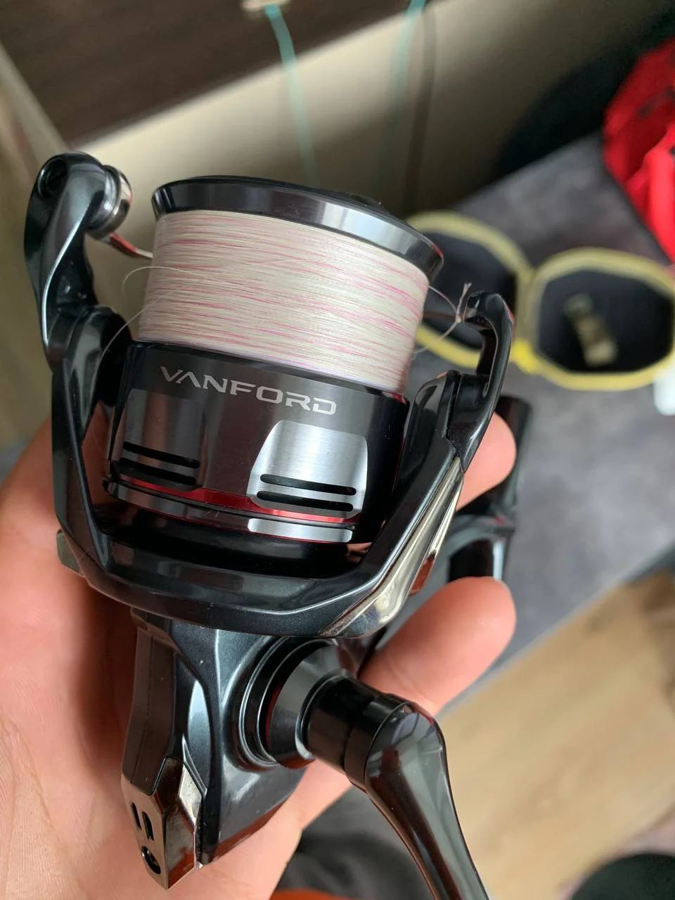 Котушка Shimano 20 Vanford 2500S (зі шнуром YGK PE 0.3 та кофром)