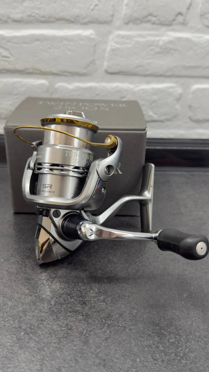 Котушка Shimano 11 Twin Power 2500S (капсула часу)