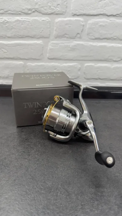 Котушка Shimano 11 Twin Power 2500S (капсула часу)