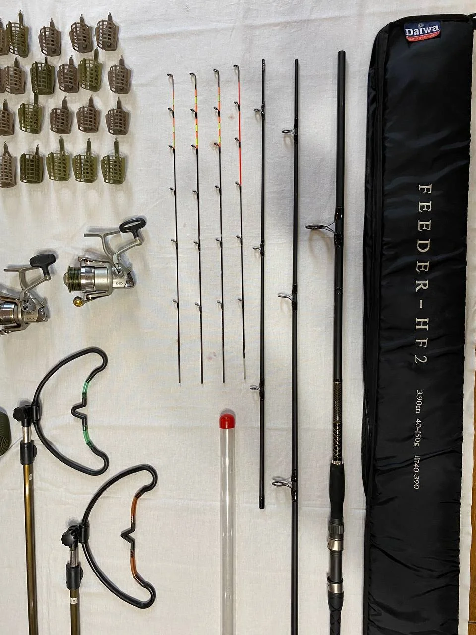 Фідерний комплект: фідерні вудилища Daiwa Feeder HF-2 3.90м (2 шт.), котушки Ryobi Excia 3000 та 4000, стійки, годівниці, чохол