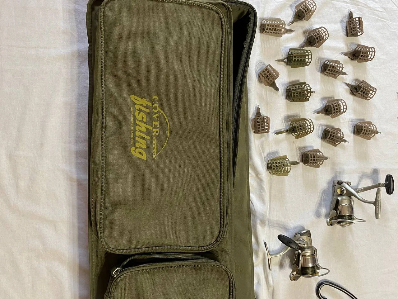 Фідерний комплект: фідерні вудилища Daiwa Feeder HF-2 3.90м (2 шт.), котушки Ryobi Excia 3000 та 4000, стійки, годівниці, чохол